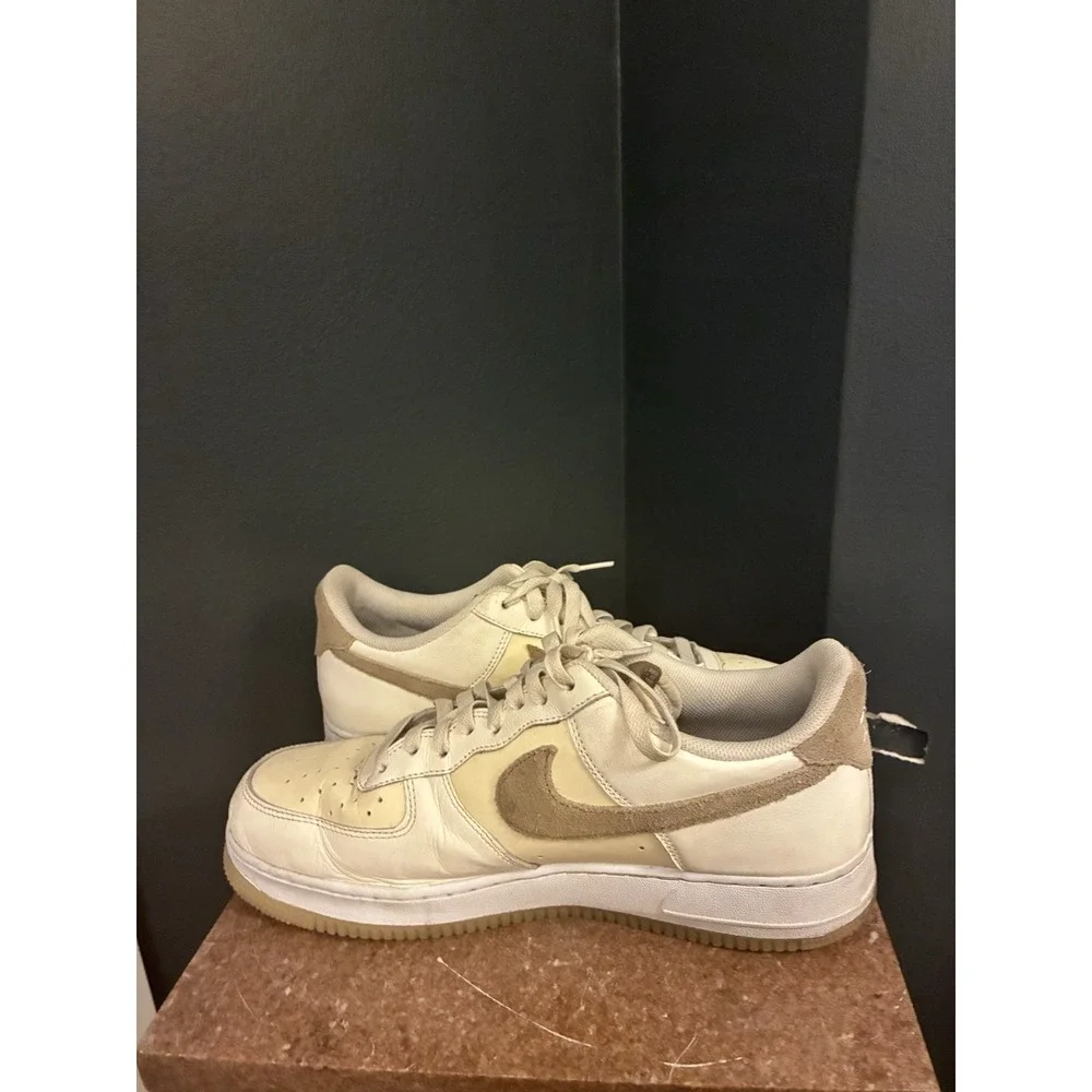 Nike Air Force 1 '07 LV8 Low‎ Coconut Milk Khaki Sail Men's Size 11